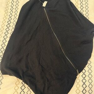 LULULEMON Women Black Merino Wool Zip Poncho